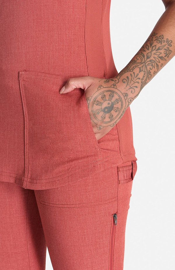 Top Scrub Liso con Cuello en V