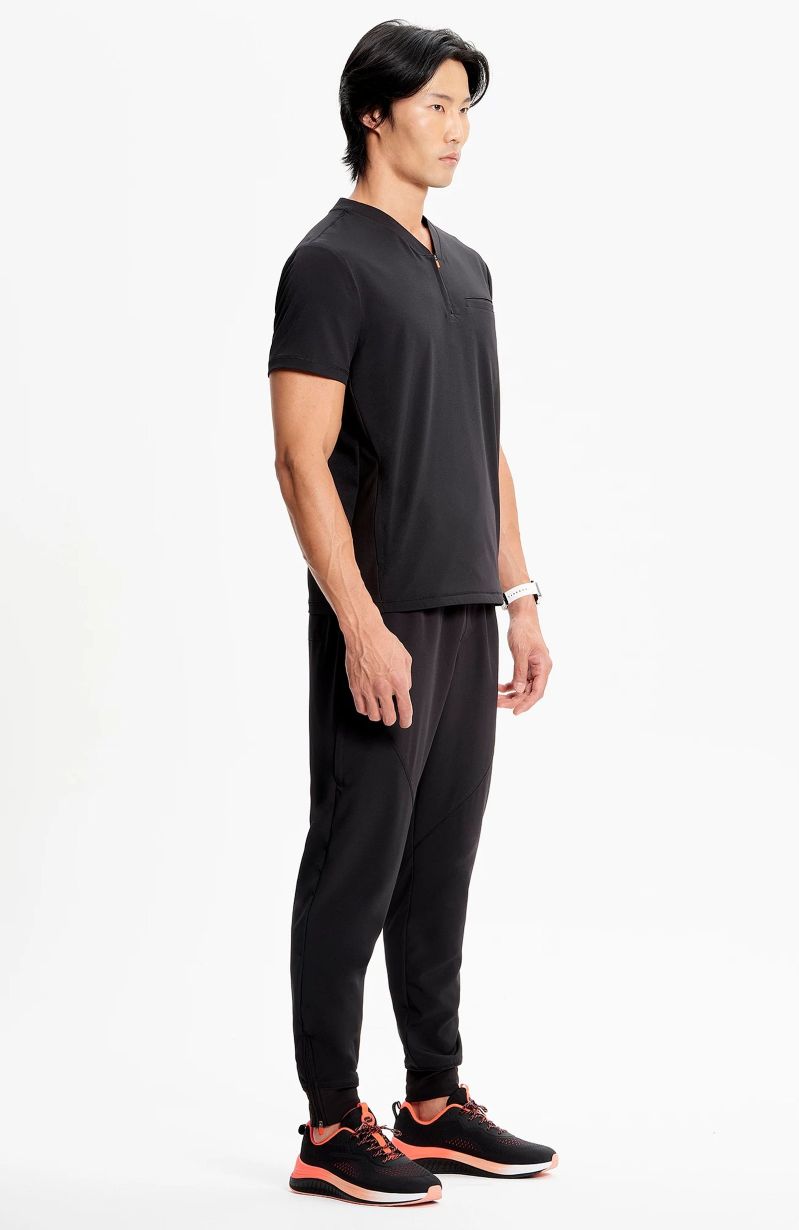 in702a-black-3 Top Scrub Cuello en V - GNR8 by Infinity