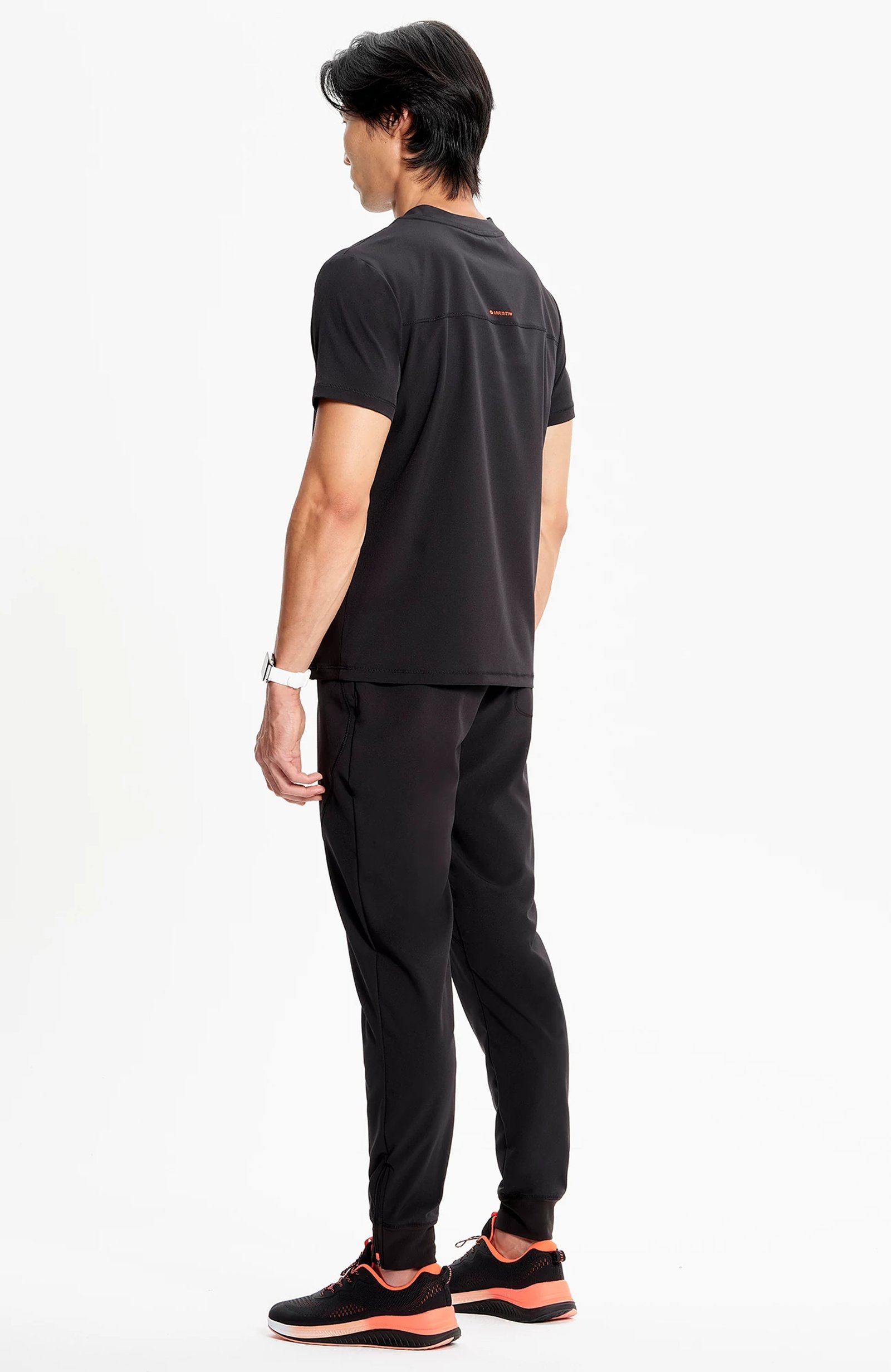 in702a-black.4 Top Scrub Cuello en V - GNR8 by Infinity